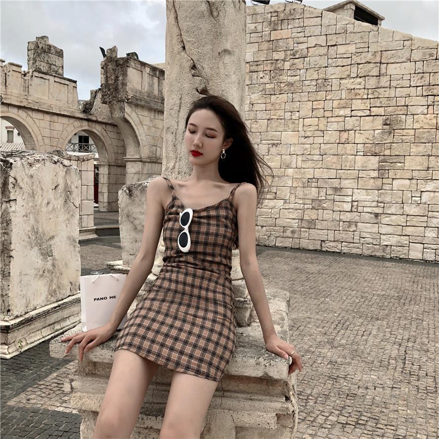 Hong Kong Flavor Checked Sling Skirt